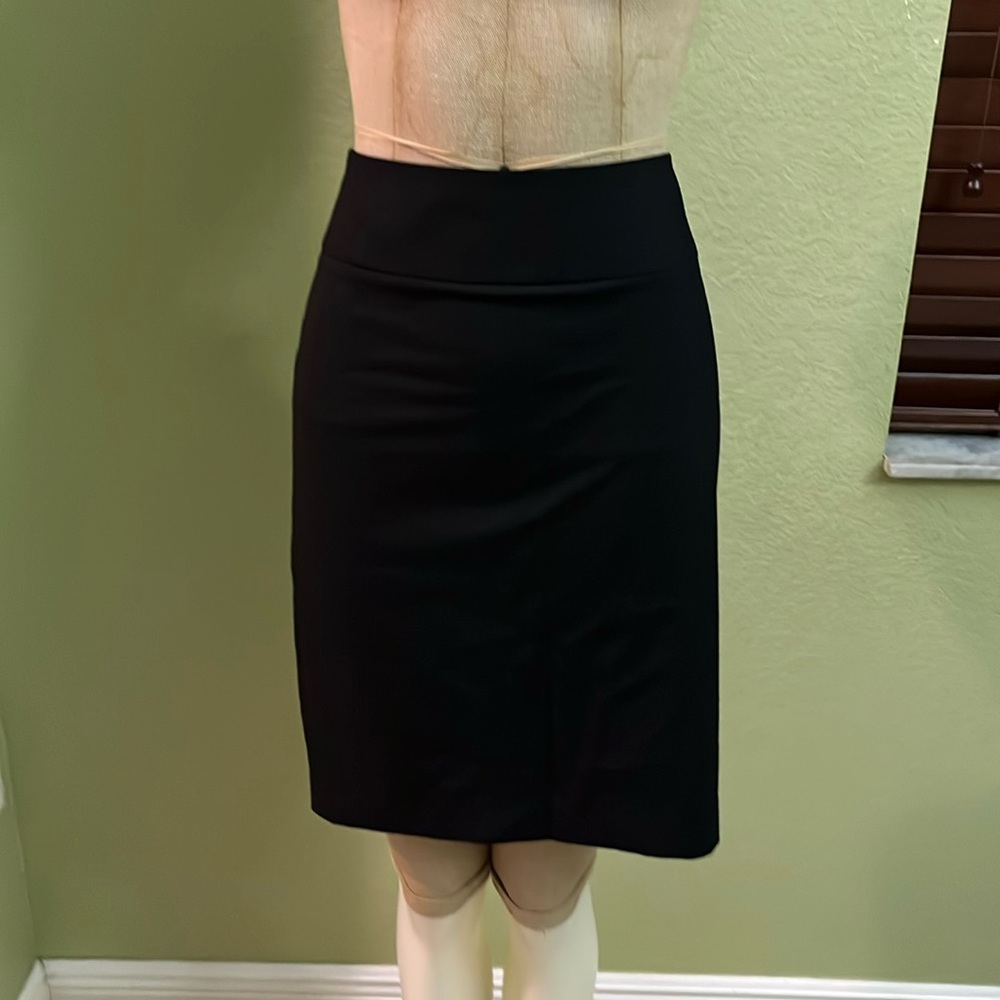 The limited black skirt